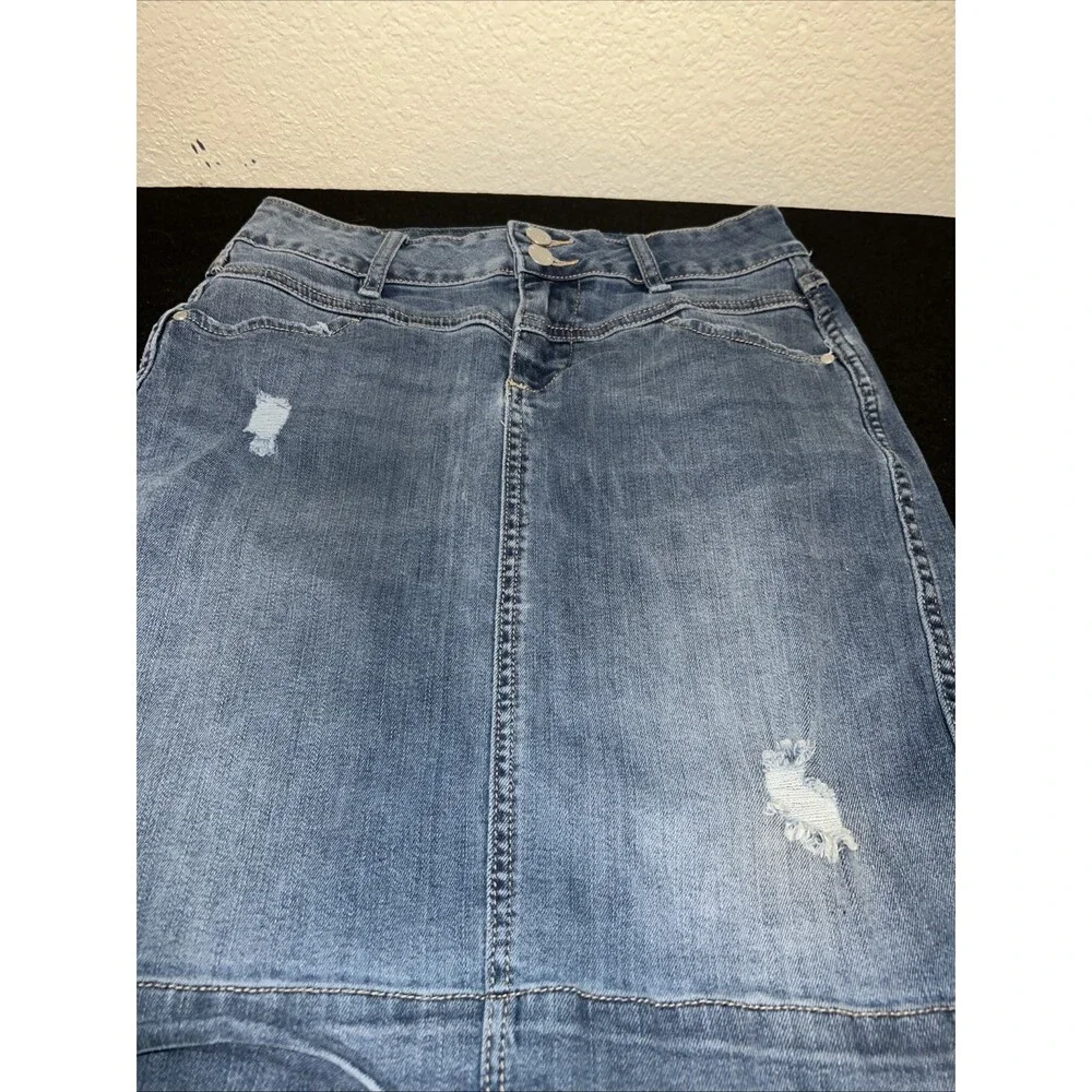 Jag Womens Size 2 Mini Skirt Blue Denim Jean Medium Wash Straight Distressed